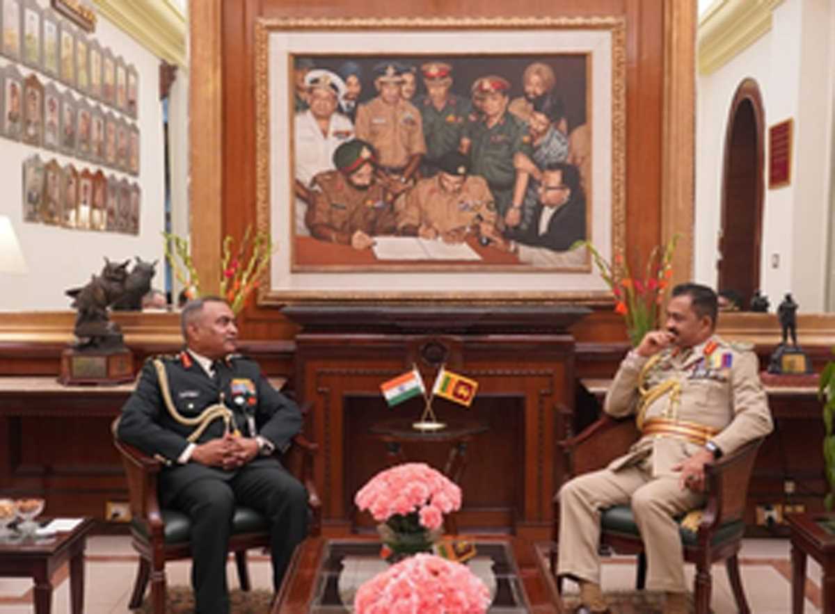 भारत के दौरे पर श्रीलंका सेना के कमांडर लेफ्टिनेंट जनरल विकुम लियांगे भारत के दौरे पर श्रीलंका सेना के कमांडर लेफ्टिनेंट जनरल विकुम लियांगे